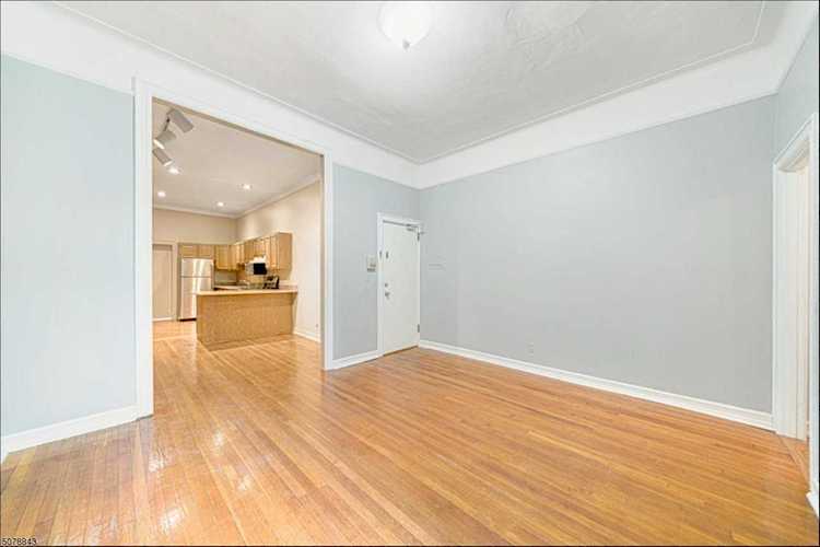 807 Washington St Hoboken City, NJ 07030