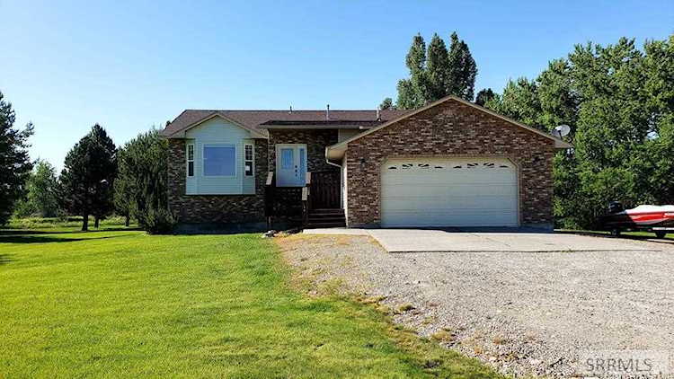 4488 E 220 N Rigby, ID 83442