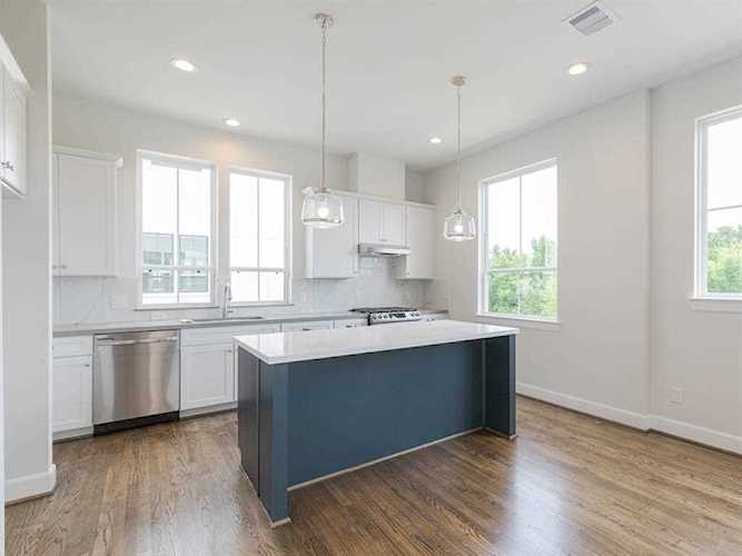2806 Grand Fountains Dr Houston, TX 77054