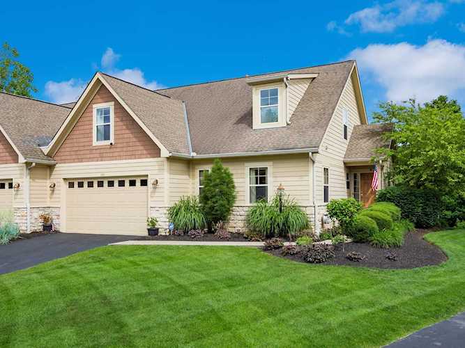 1171 Cross Creeks Ridge Pickerington, OH 43147