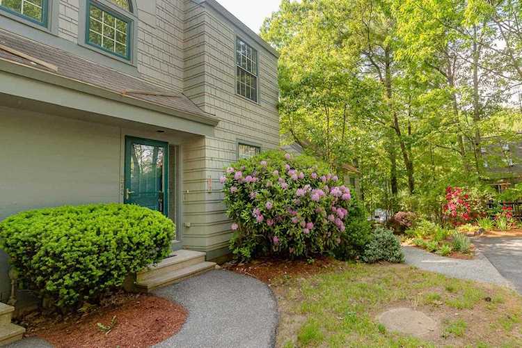 NHRealtyGals New Hampshire Real Estate Keller Williams Karin Provencher Photo 1