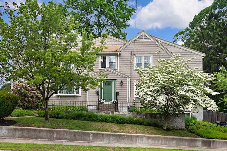 4 Palmer St Winchester, MA 01890
