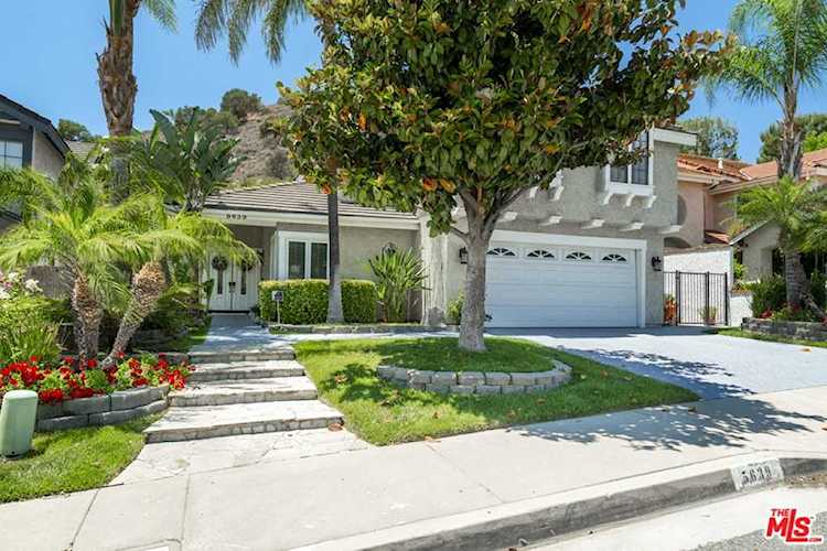 5639 Walnut Ridge Dr Agoura Hills, CA 91301