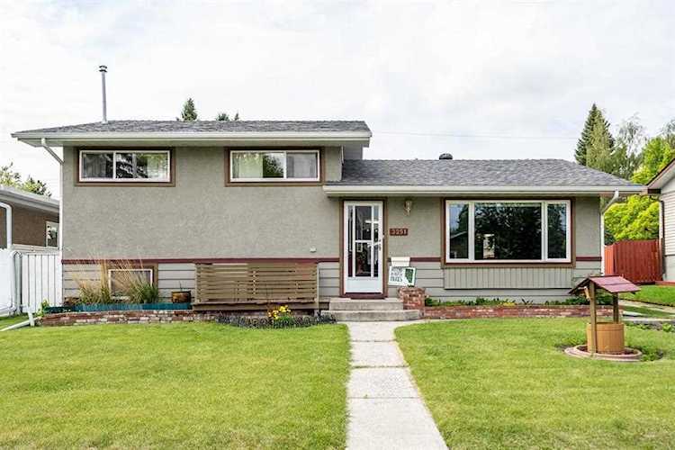 3251 Boulton Rd NW Calgary, AB T2L 1M2