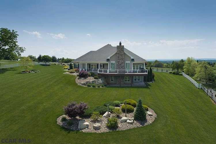 178 Ambleside Court Port Matilda, PA 16870