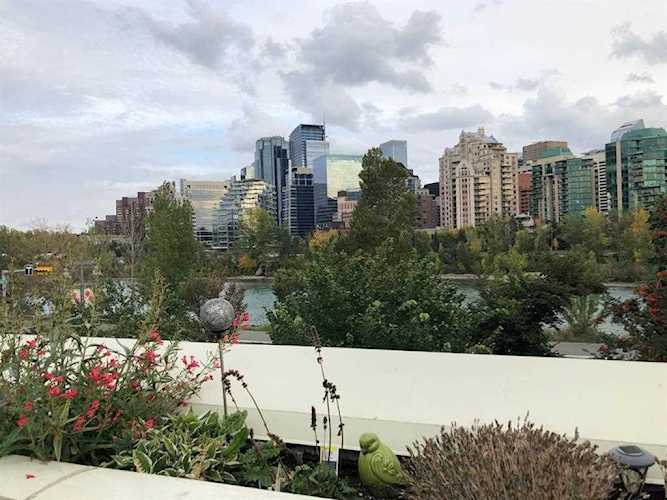 111 9 St NW Calgary, AB T2N 1T1