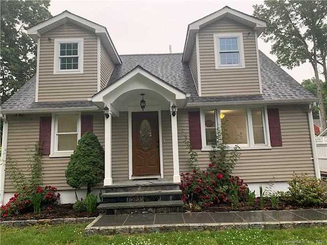 170 Alba Avenue Bridgeport, CT 06606