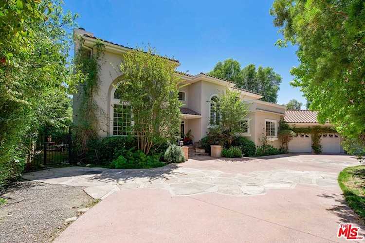 23458 Califa St Woodland Hills, CA 91367