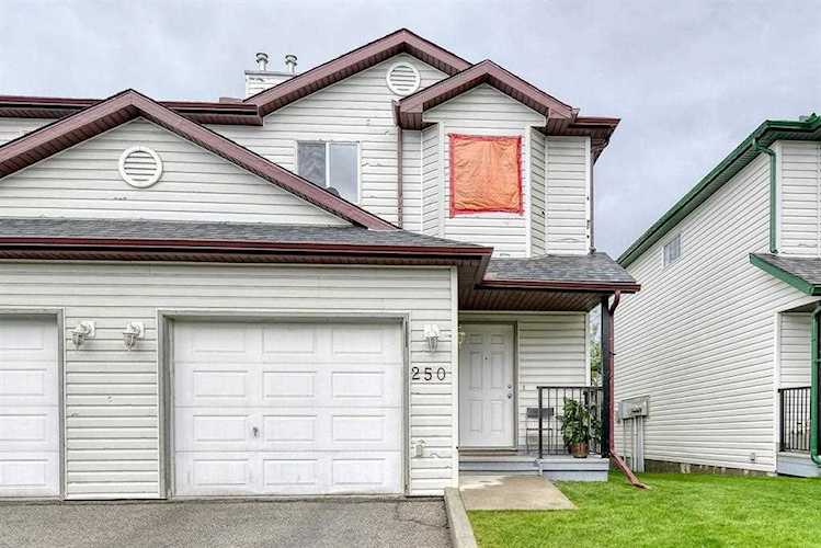 250 Taracove Place NE Calgary, AB T3J 4T4
