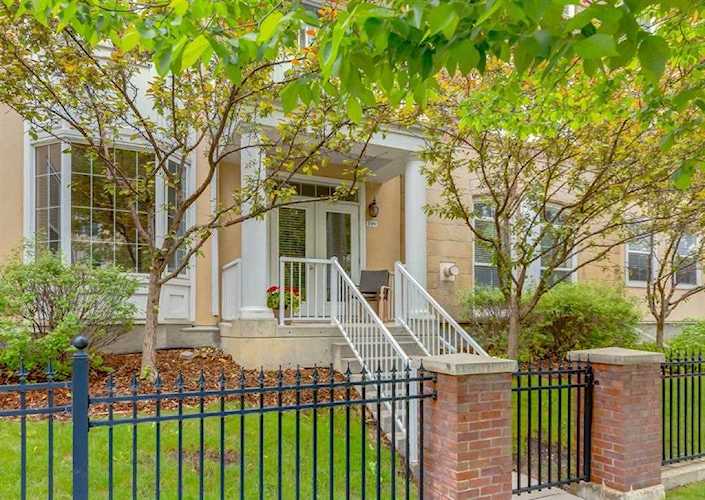 3651 Marda Link SW #109 Calgary, AB T2T 2J7