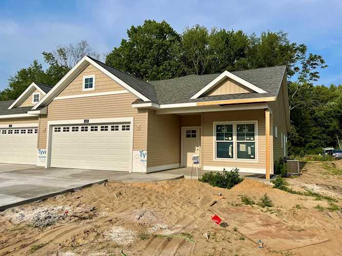 1007 Maplewood Ct Holland, MI 49423