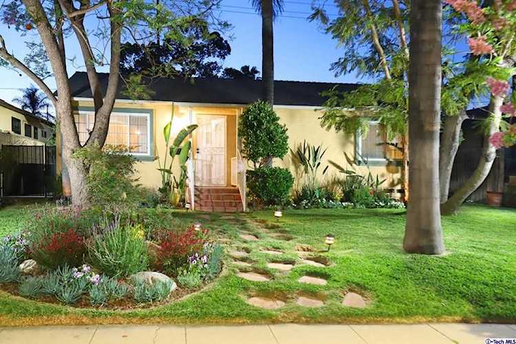 2311 W Chandler Blvd Burbank, CA 91506