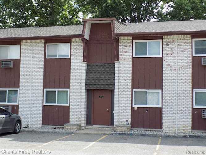 7662 Woodview St Apt 2 #2 Westland, MI 48185 | MLS 2210042114 Photo 1