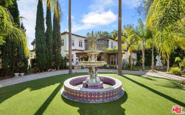 990 Corsica Dr Pacific Palisades, CA 90272