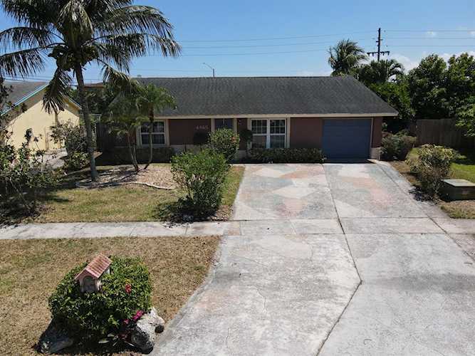 4865 Poseidon Place Lake Worth, FL 33463