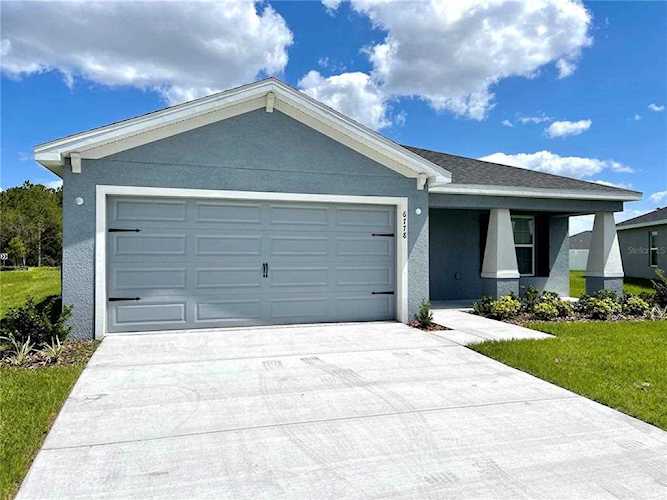 6778 Hanworth Ln Zephyrhills, FL 33541