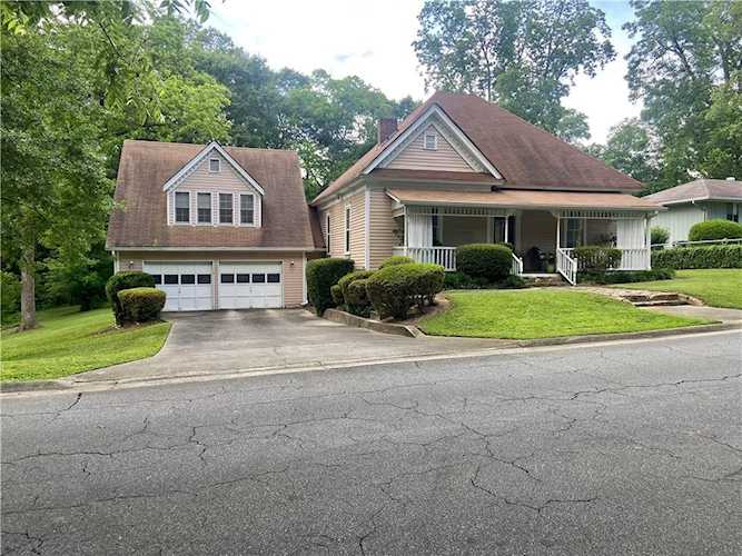 LOCATION, LOCATION, LOCATION!!! CHARMING HISTORIC HOME IN THE HEART OF NORCROSS - 1 BLOCK FROM...6896358 Photo 1