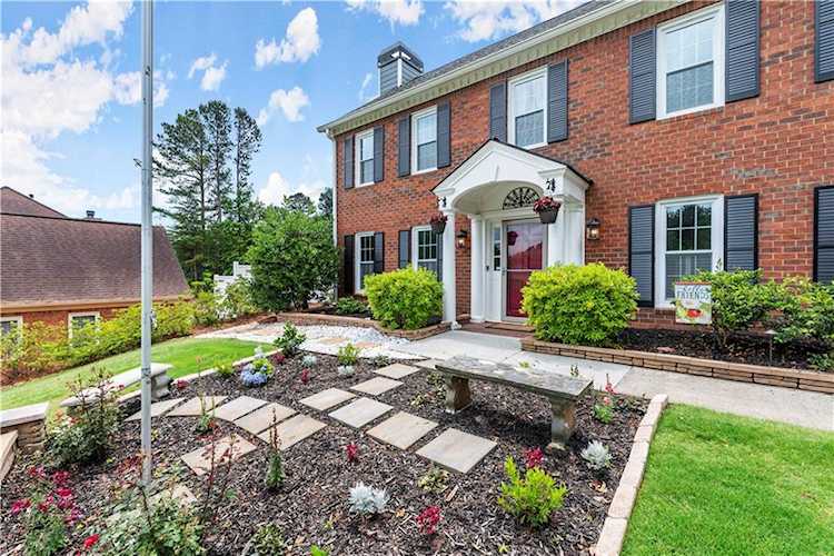 2262 Pine Warbler Way Marietta, GA 30062