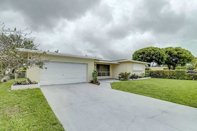 3137 Hollywood Boulevard Hollywood, FL 33021