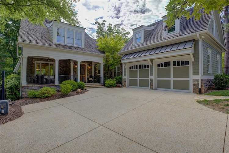 6345 Marina Club Dr Gainesville, GA 30506 | MLS 6891289 Photo 1