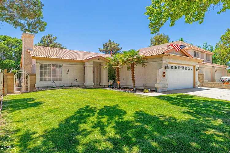 44108 Amherst Ln Lancaster, CA 93536