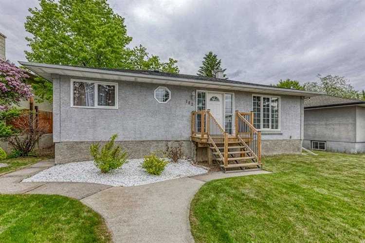 182 Lynnwood Dr SE Calgary, AB T2C 0S9