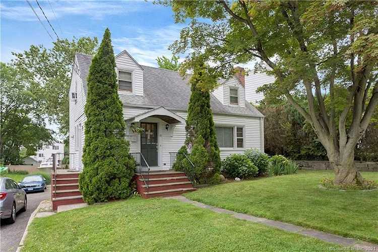 88 Pine Hill Avenue Stamford, CT 06906