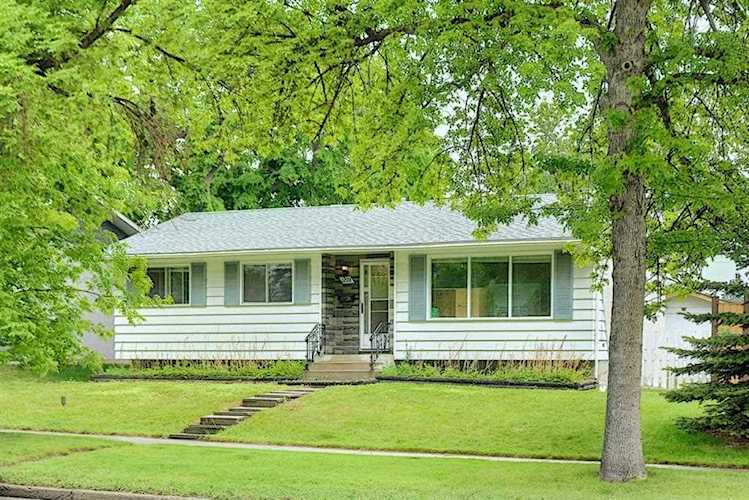 1228 19 St NE Calgary, AB T2E 4X9