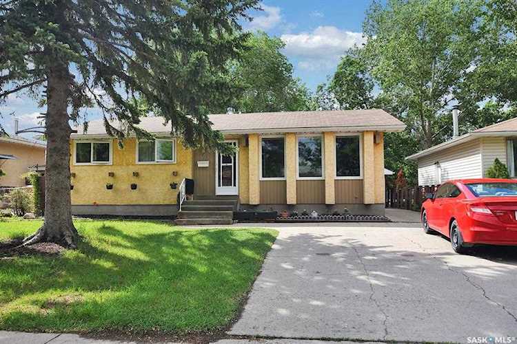 353 Cavendish St Regina, SK S4N 4K5