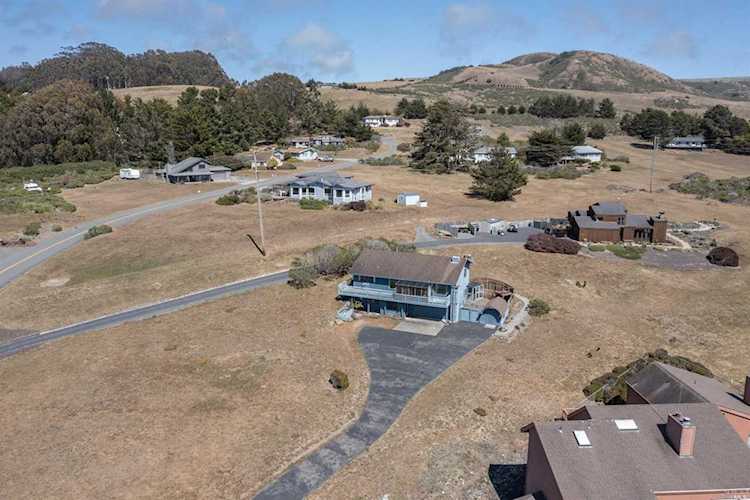 378 Los Santos Drive Bodega Bay, CA 94923
