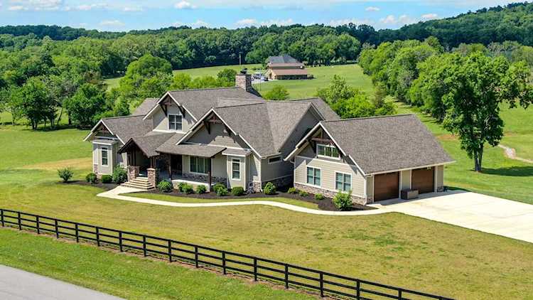100 Wartrace Creek Rd Wartrace, TN 37183