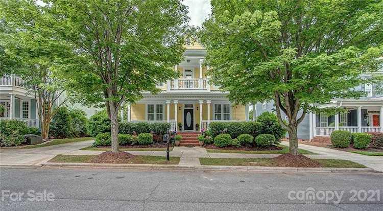 15253 Barnsbury Dr Huntersville, NC 28078