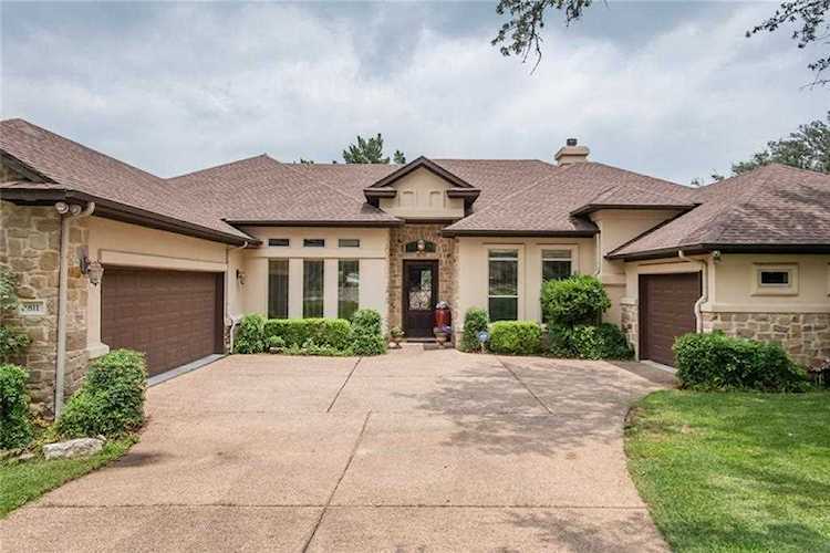 811 Vanguard ST Lakeway, TX 78734