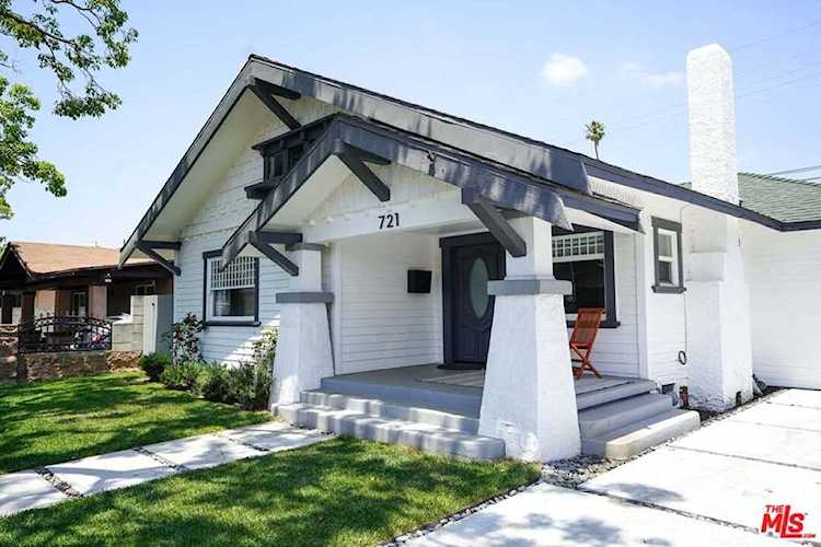 721 W 49th Place Los Angeles, CA 90037