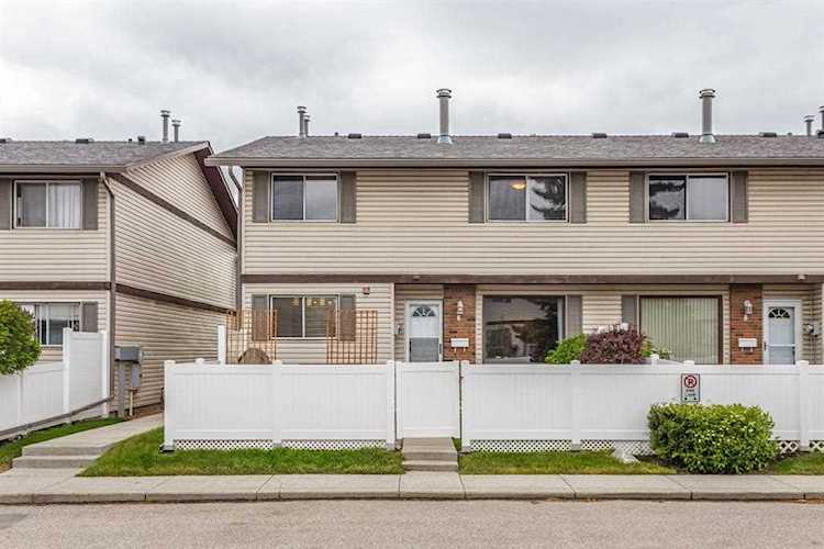 740 Bracewood Dr SW #6 Calgary, AB T2W 3N6