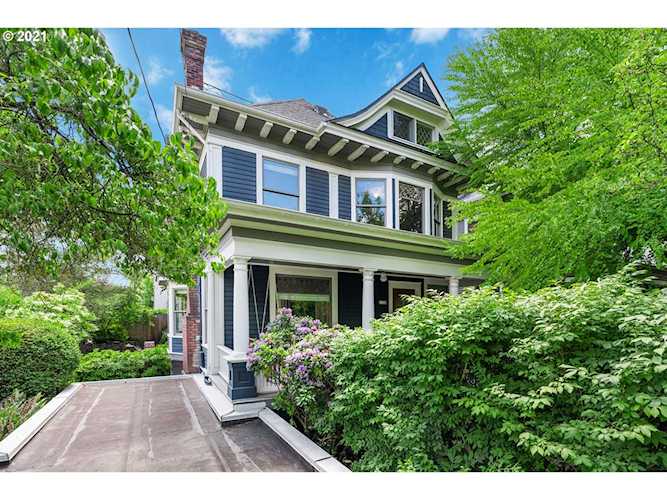 2326 NW Northrup St Portland, OR 97210