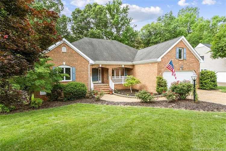 512 Beechwood Dr Williamsburg, VA 23185