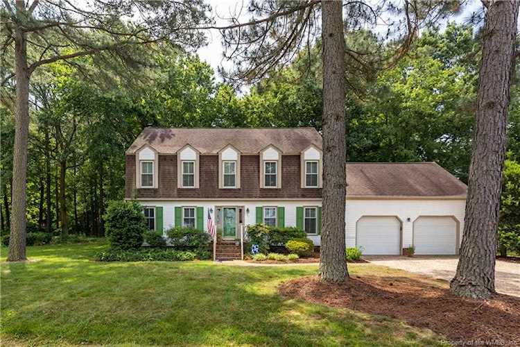 102 Waterside Place Yorktown, VA 23692