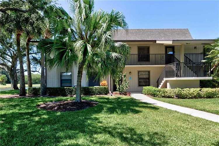 20 Plantation Dr Vero Beach, FL 32966
