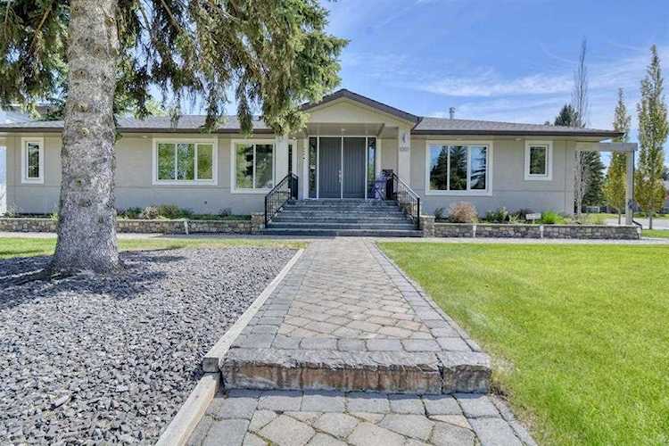 1001 70 Ave SW Calgary, AB T2V 0P8