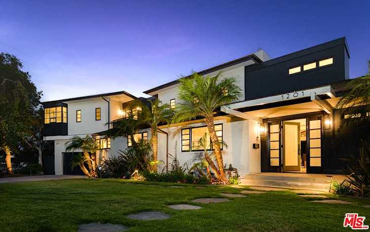 1201 Villa Woods Dr Pacific Palisades, CA 90272