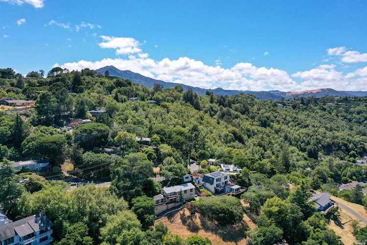 26 Oakhurst Road San Rafael, CA 94901