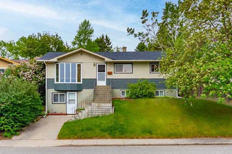 319 47 Ave SW Calgary, AB T2S 1C1