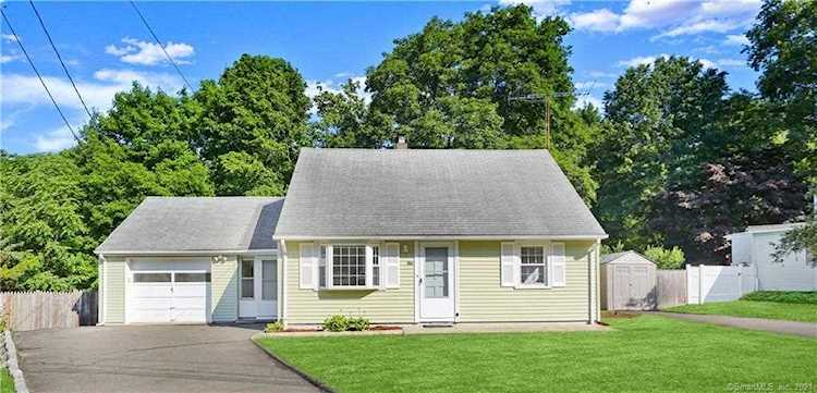 86 West Old Barn Road Stamford, CT 06905