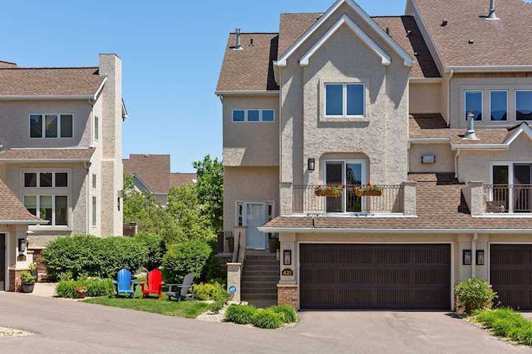 421 River Street Minneapolis, MN 55401