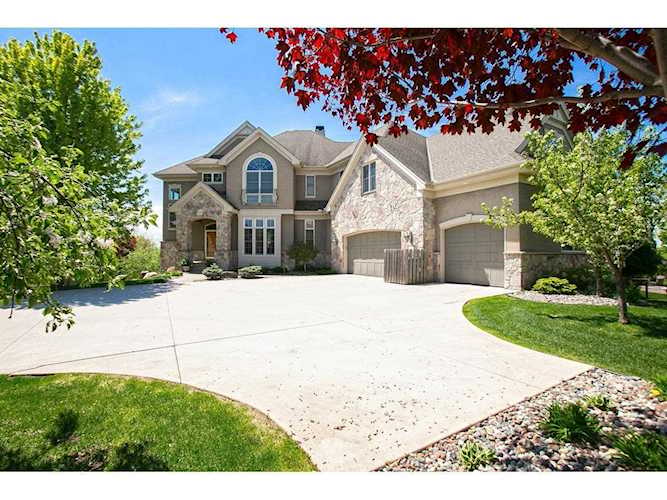 10689 Sonoma Ridge Eden Prairie, MN 55347