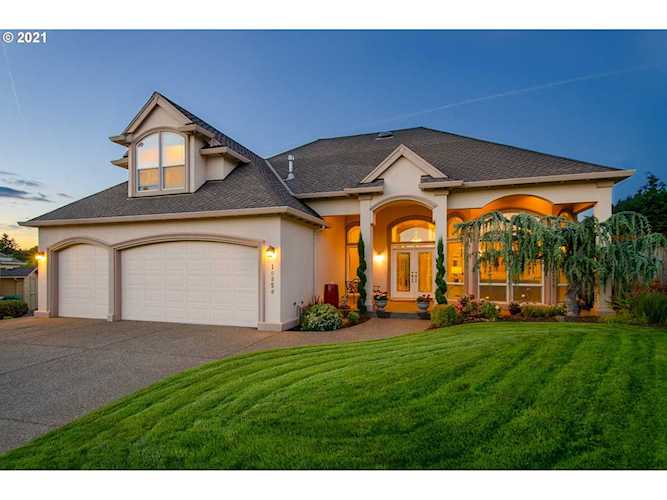 10858 SE Valley Way Happy Valley, OR 97086