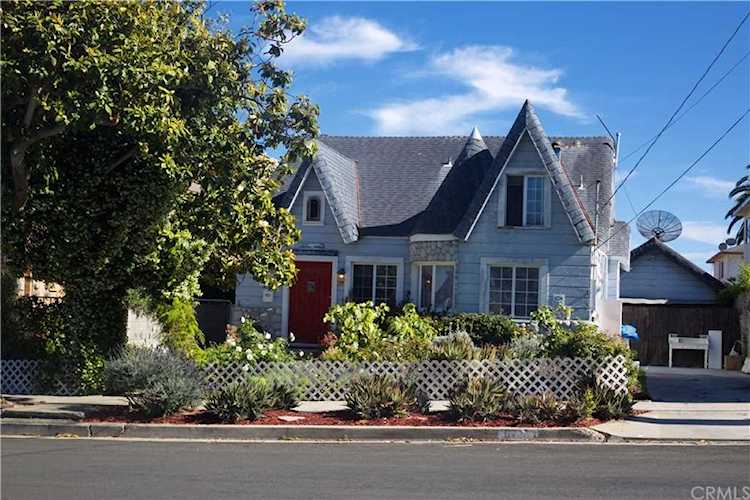 677 W 36th St San Pedro, CA 90731