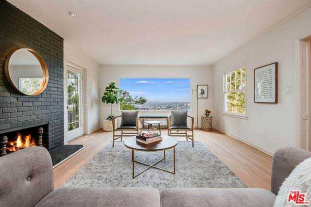 1312 Larrabee St Los Angeles, CA 90069