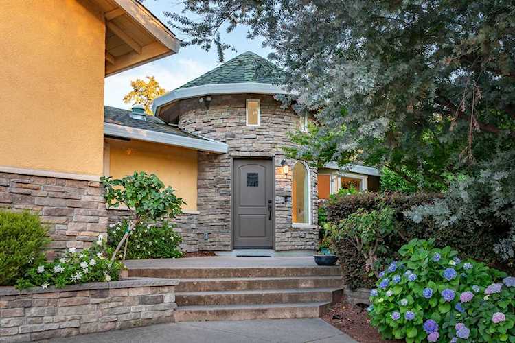 9475 Oak Leaf Way Granite Bay, CA 95746